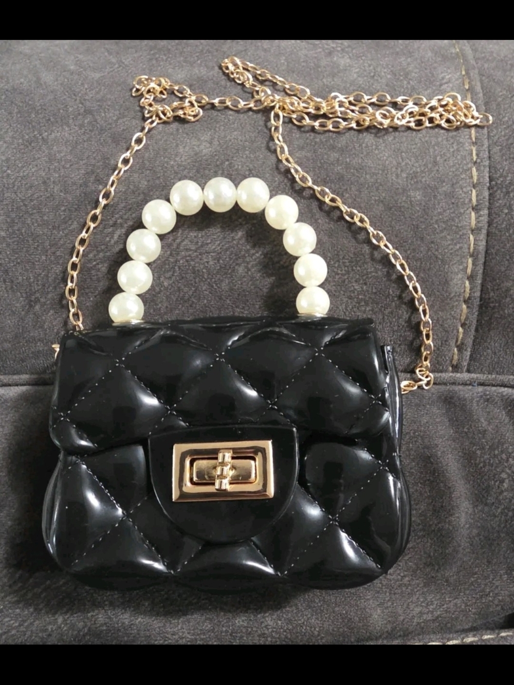 Purse. NEW!! Pearl handle. Kids luxury style crossbody gold chain bag.